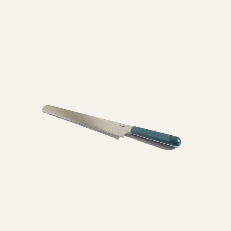 Serrated Slicing Knife detail view